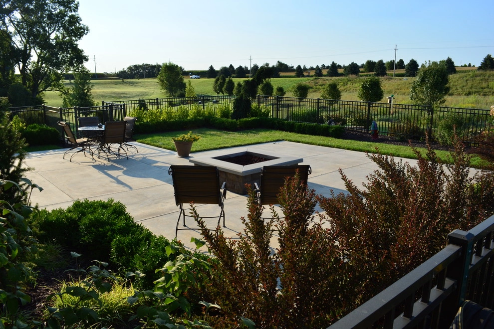 Rustic Hillside Estate by Breaking Ground - Photo 3
