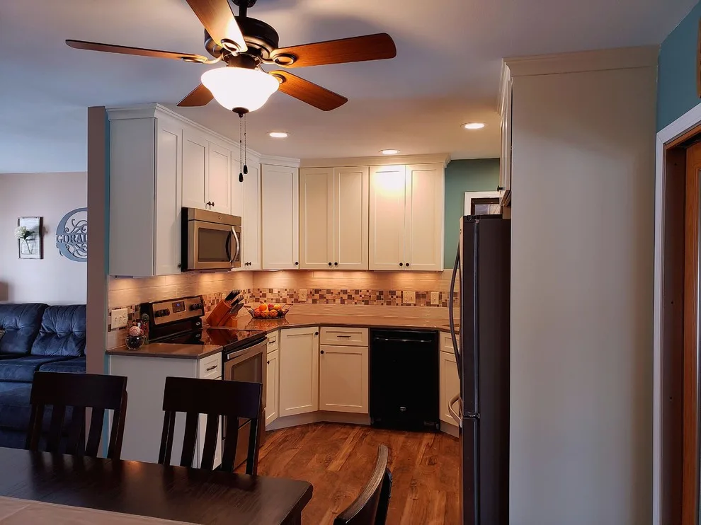 West Bend Home - Kitchen Renovation by Cornerstone Remodeling, Ltd - Photo 10