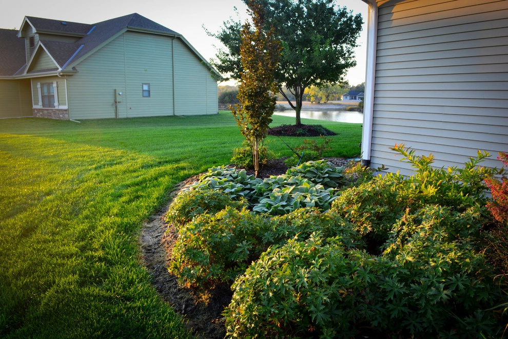 Lakeside Rustic Landscape by Breaking Ground - Photo 15