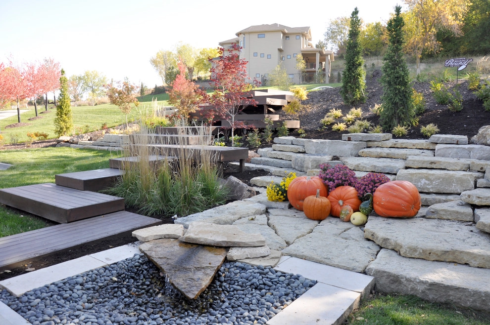 Modern Hillside Entry and Sculpture Garden by Breaking Ground - Photo 3