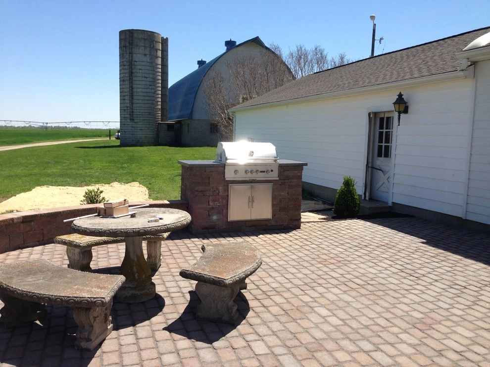 Froio's Lawn & Landscape - Photo 5