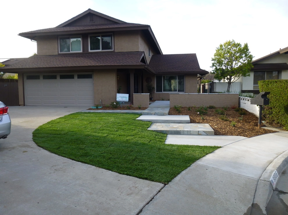 Front yard ideas by GALA Services Inc - Photo 3