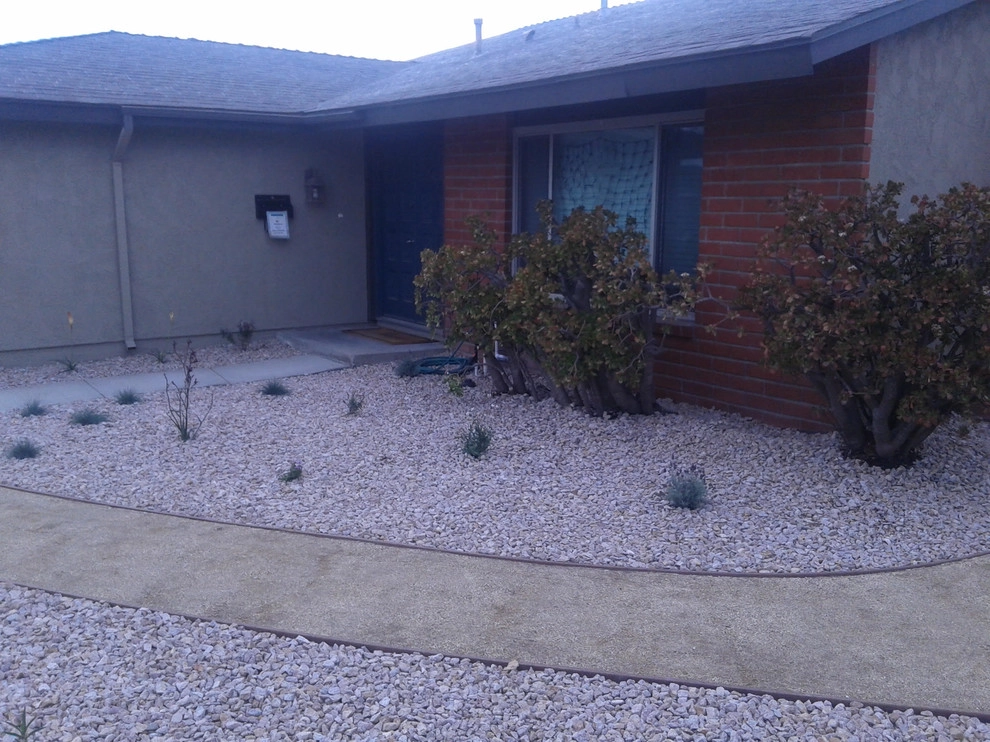 Front yard ideas by GALA Services Inc - Photo 12