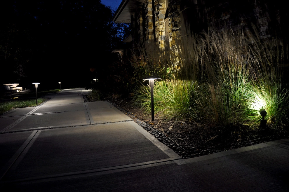 Modern Hillside Entry and Sculpture Garden by Breaking Ground - Photo 12