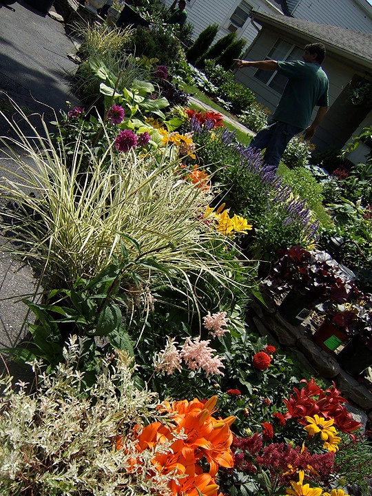 Garden City Landscape - Photo 3