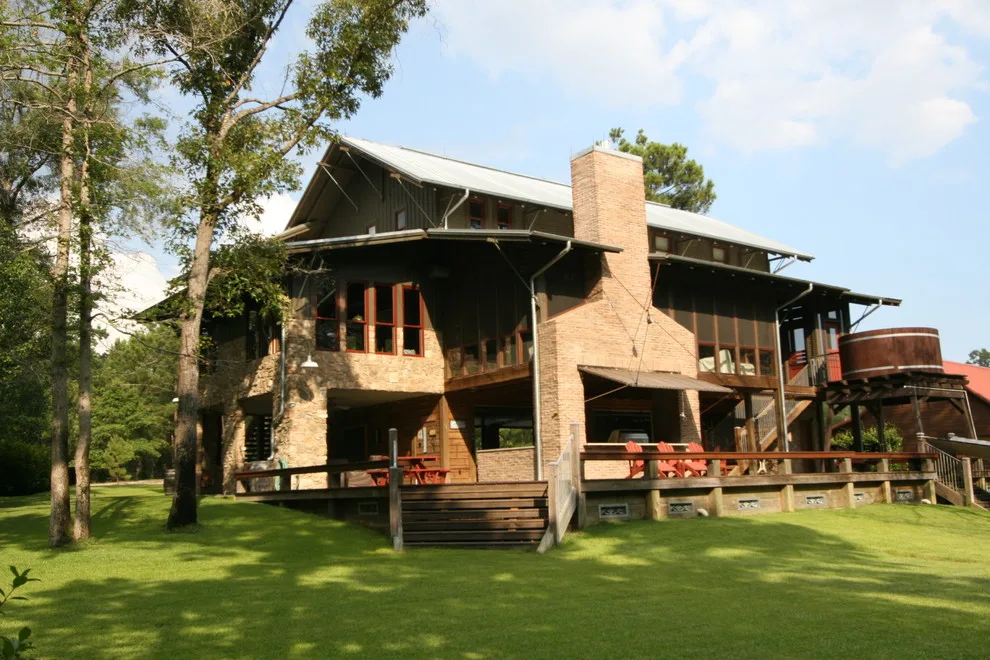 Sam Rayburn Lake House by Carter & Company - Photo 2