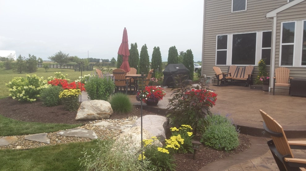 Lewis' Lush Landscape by Garden Of Eden Landscaping Services - Photo 7