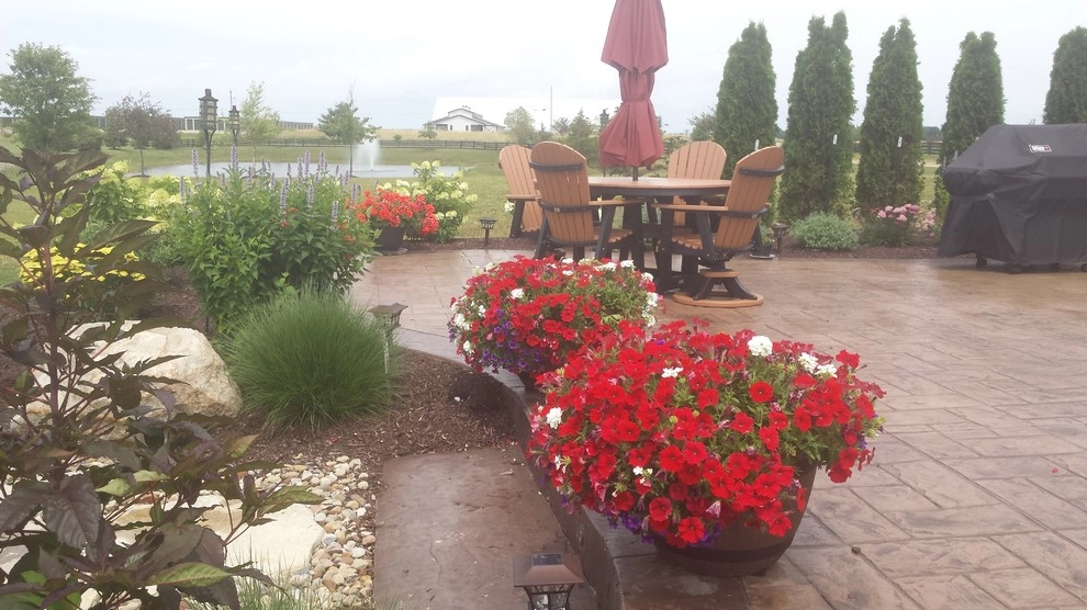 Lewis' Lush Landscape by Garden Of Eden Landscaping Services - Photo 4