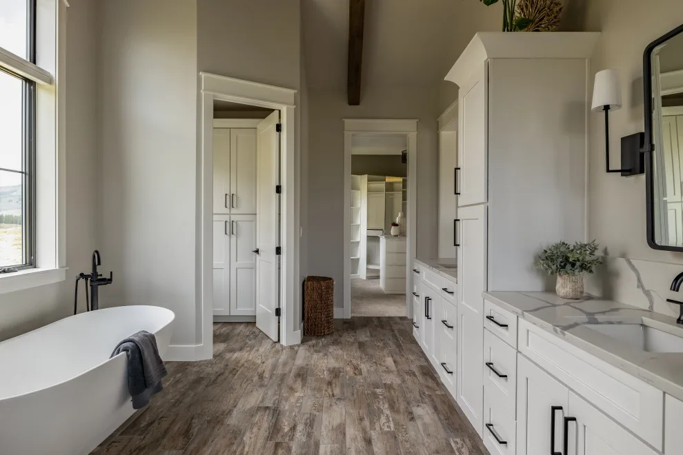 Ridgeview Farmhouse by Somrak Concept And Structure, Inc. - Photo 3