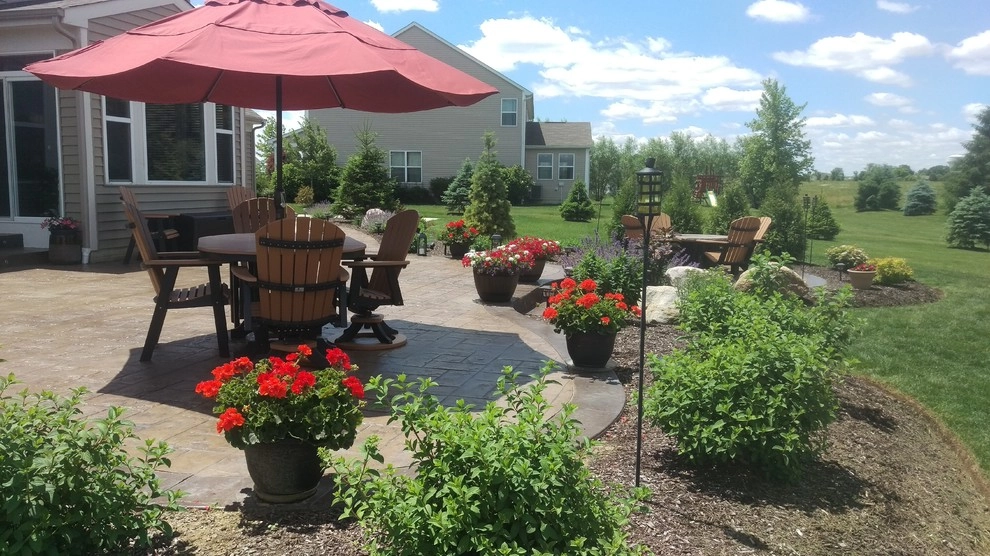 Lewis' Lush Landscape by Garden Of Eden Landscaping Services - Photo 9