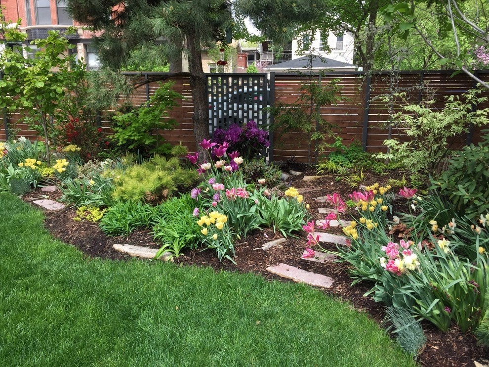 Chicago-Noble Square Side Yard by Brent Riechers Landscape (BRL LANDesign) - Photo 2