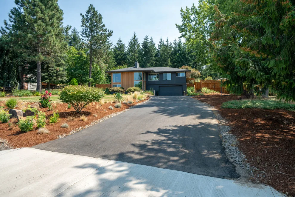 Outdoor Design Initiatives by Burris Construction Services - Photo 3