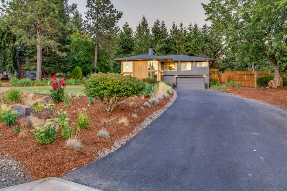 Outdoor Design Initiatives by Burris Construction Services - Photo 5