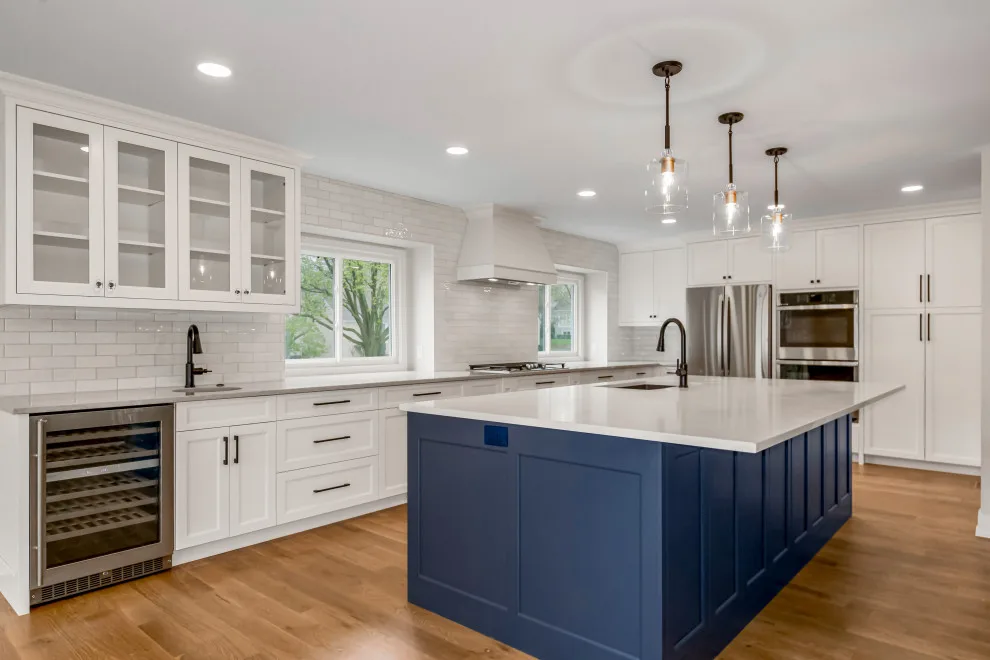Leawood, KS - Expansive Complete Home Renovation by Martanne Construction - Photo 2