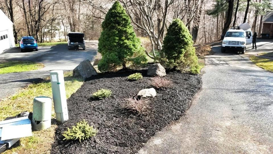 Lawn & Landscaping by Garnet Valley Farms - Photo 6