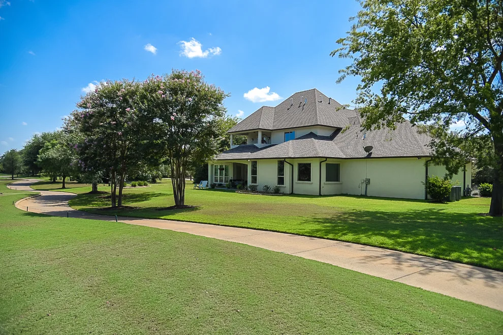 Heritage Court by Hamilton Custom Homes - Photo 18