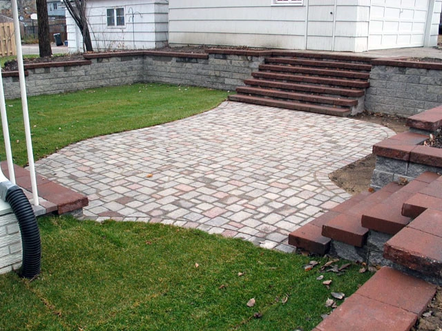 Genadek Landscaping - Photo 8