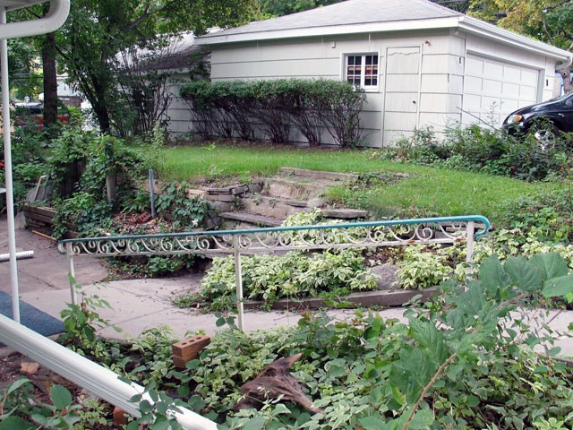 Genadek Landscaping - Photo 11