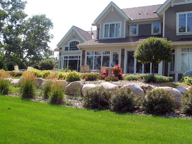 Genadek Landscaping - Photo 10