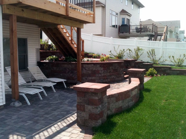 Genadek Landscaping - Photo 13