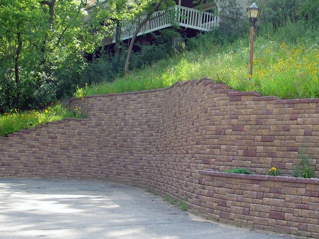 Genadek Landscaping - Photo 9