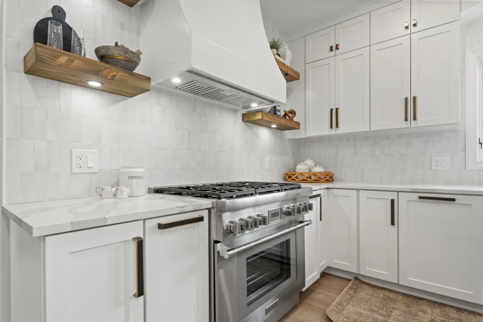 Lewis Center Bespoke Kitchen by Casino Co. Renovations - Photo 8