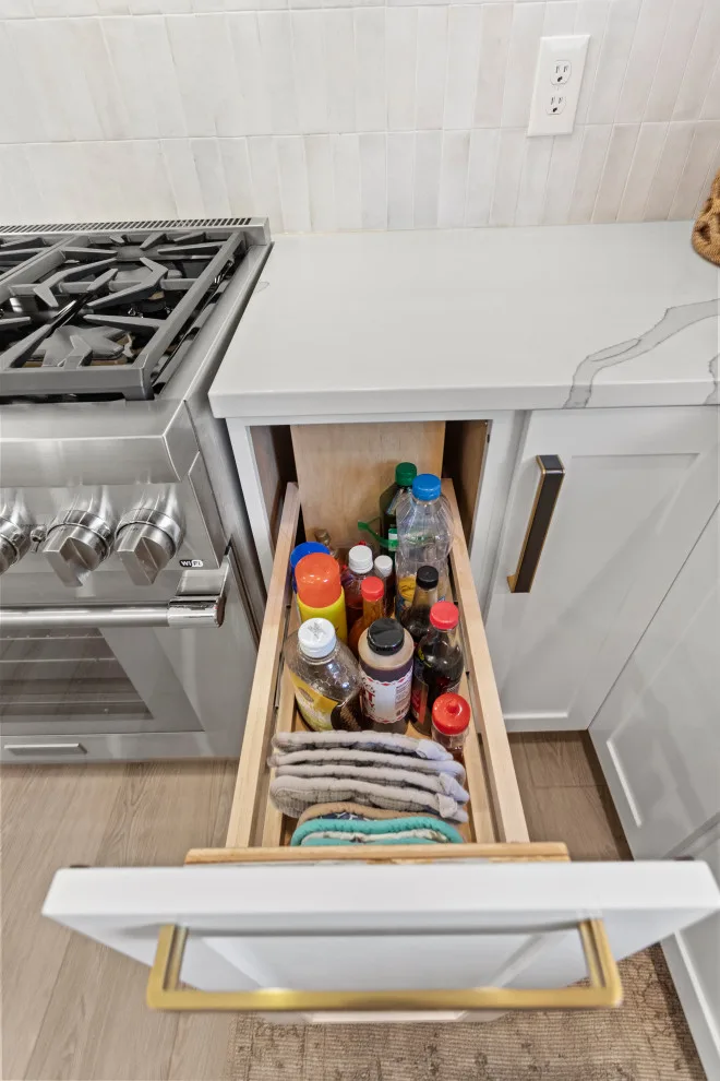 Lewis Center Bespoke Kitchen by Casino Co. Renovations - Photo 13