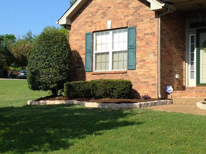 Gibbs Landscaping & Lawn Care - Photo 8