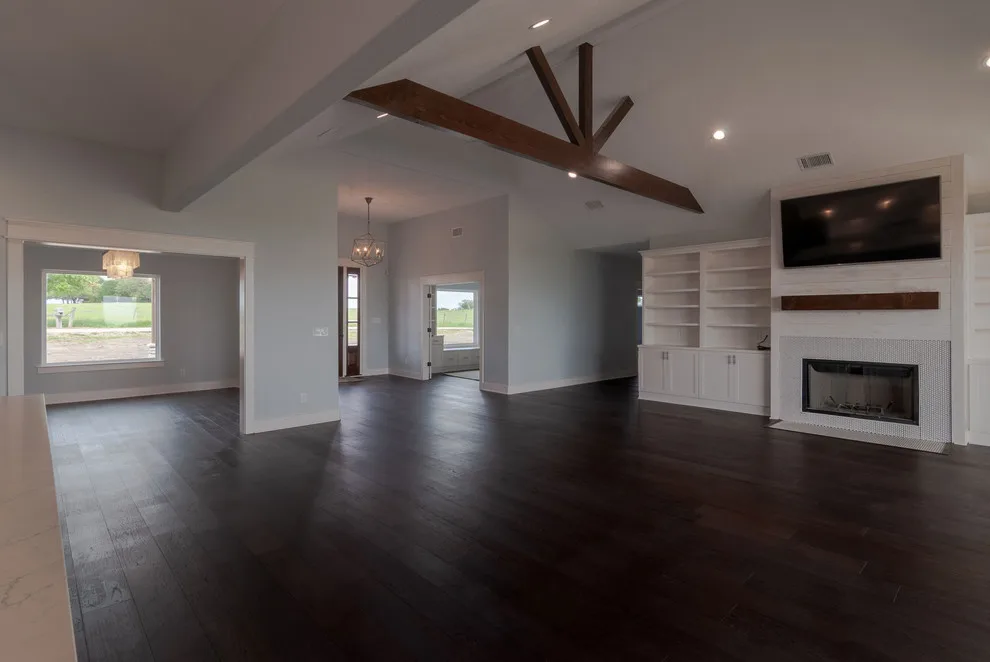 Bright and Breezy Makeover by Davis Custom Builders Of Texas - Photo 2