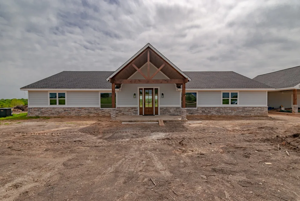 Bright and Breezy Makeover by Davis Custom Builders Of Texas - Photo 3