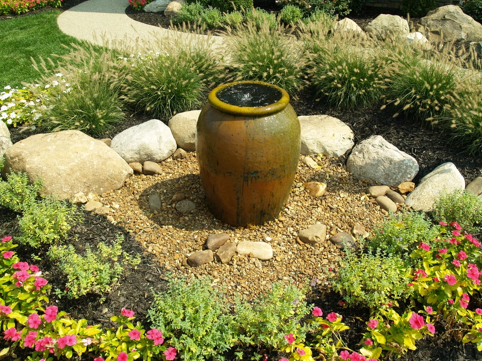Contemporary Entry Path & Landscape (Triple Crown, KY) by Gilb Landscaping, Inc. - Photo 4