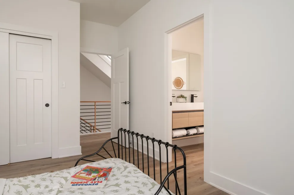 Linden Street Bespoke Housing Project by R&A General Remodeling LLC - Photo 24