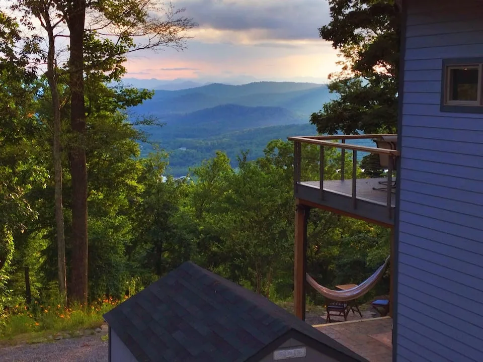 Small Sibling Retreat by Evergreen Construct Inc. - Photo 20