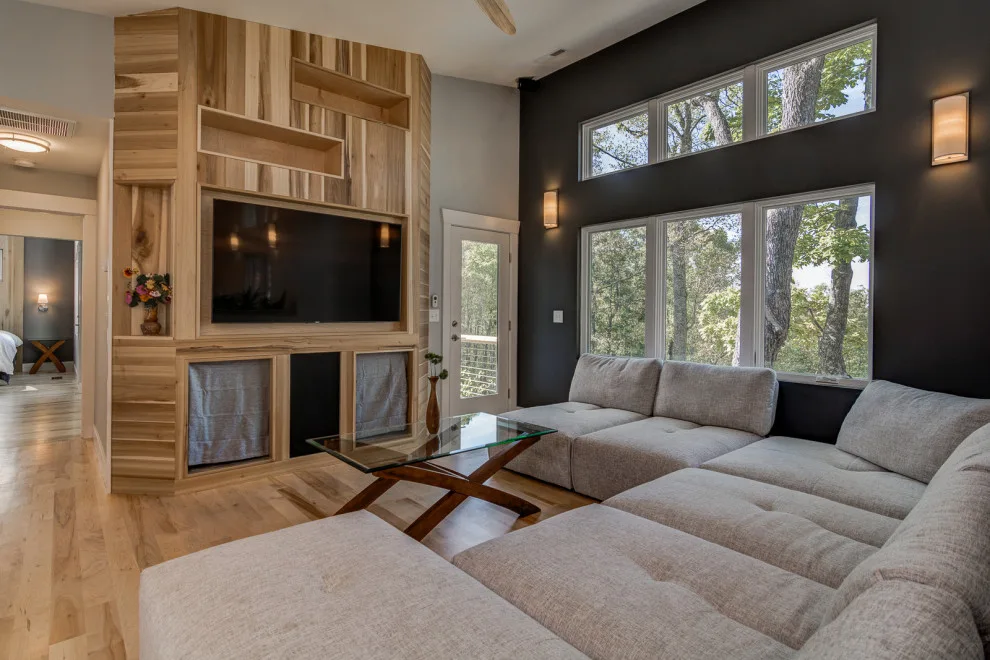Small Sibling Retreat by Evergreen Construct Inc. - Photo 21