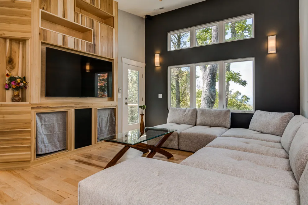 Small Sibling Retreat by Evergreen Construct Inc. - Photo 46