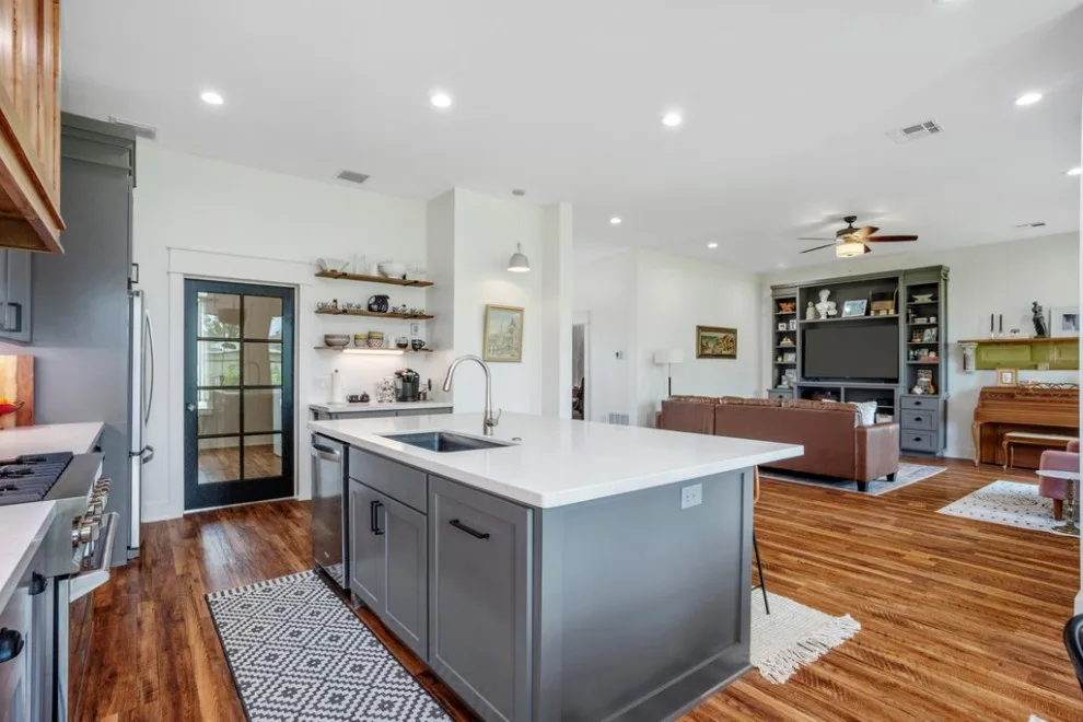 Louis Project by V T Contracting LLC - Photo 8