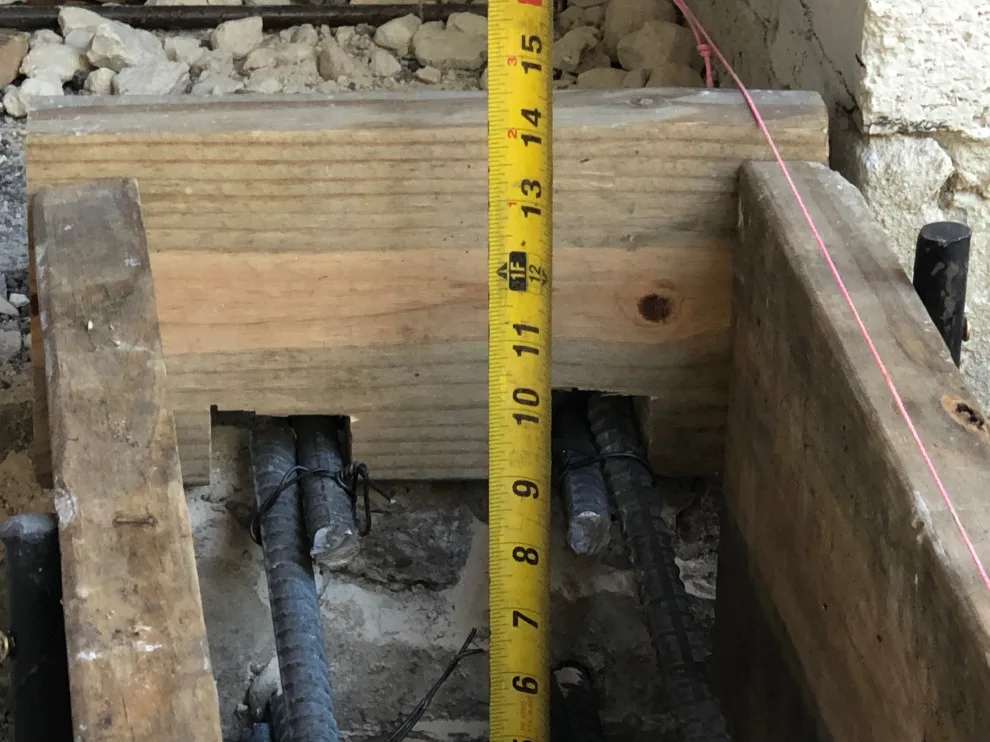 Loyola Lane Enclosed Porch by East Austin Carpenters - Photo 6