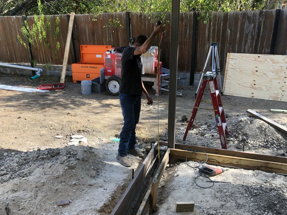 Loyola Lane Enclosed Porch by East Austin Carpenters - Photo 4