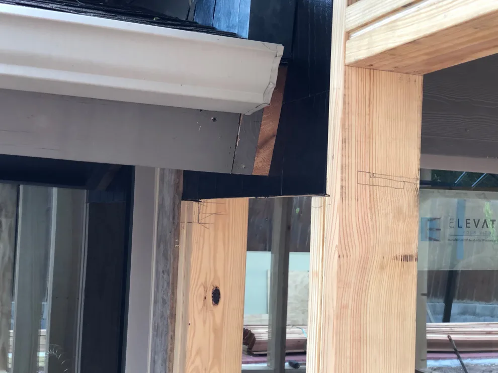 Loyola Lane Enclosed Porch by East Austin Carpenters - Photo 24