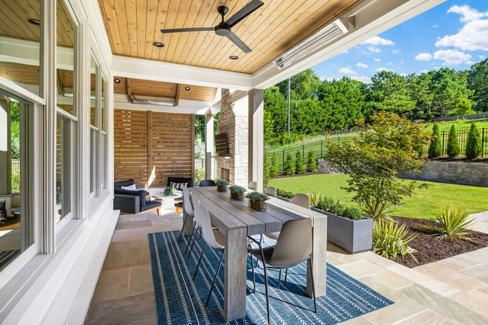 Elegant Outdoor Oasis with Modern Pool and Spa by Boyce Design + Build - Photo 2