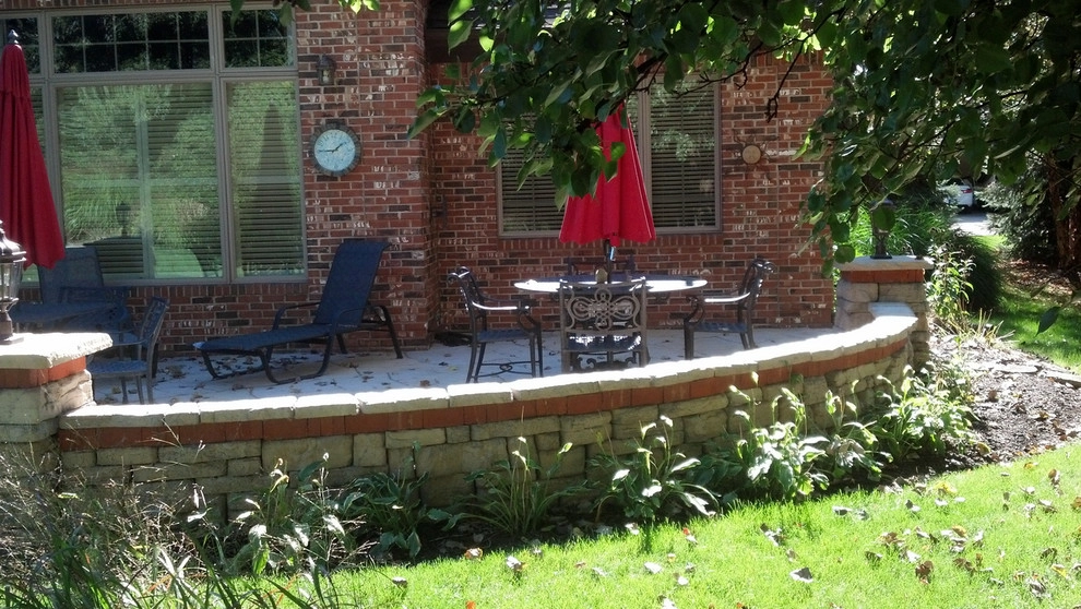 Custom Patios by Goetz Landscaping - Photo 6