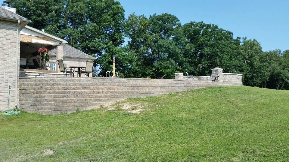 Smith by Goetz Landscaping - Photo 2
