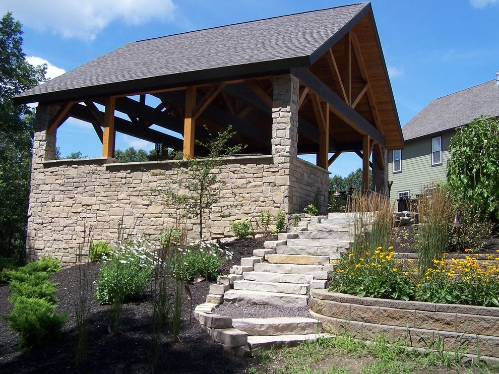 Outdoor Kitchens by Goetz Landscaping - Photo 5