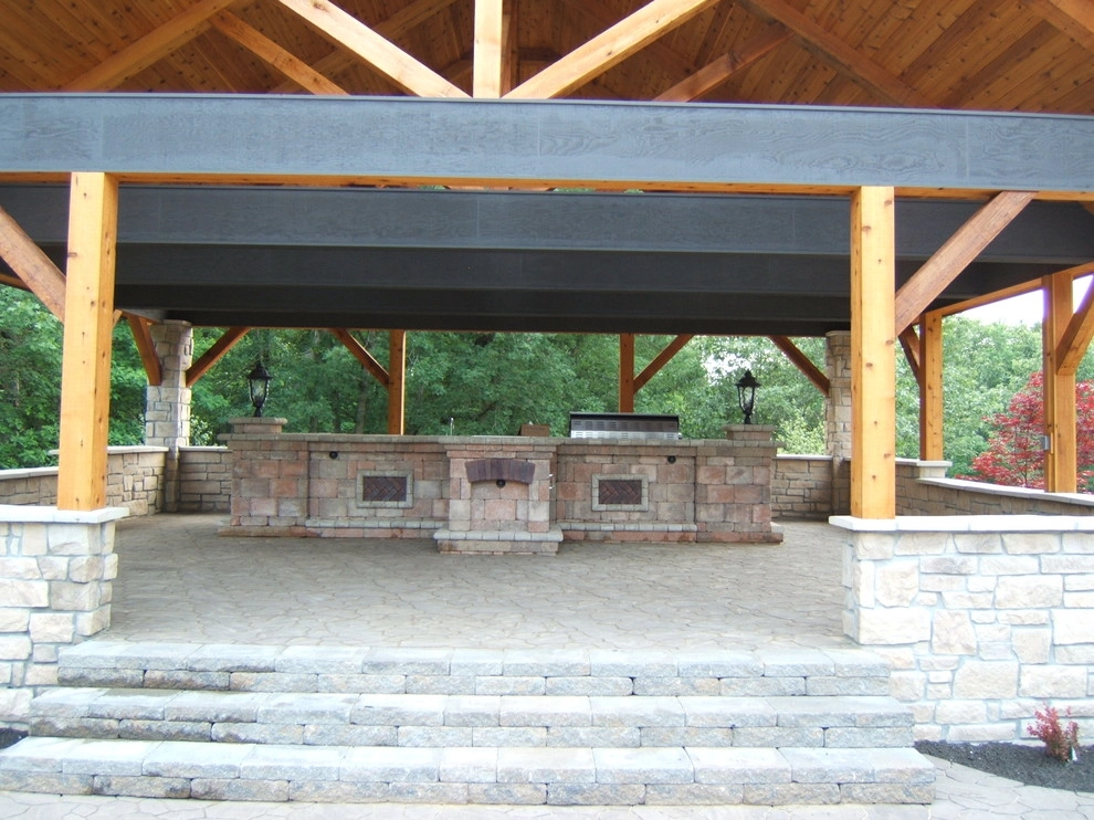 Outdoor Kitchens by Goetz Landscaping - Photo 3