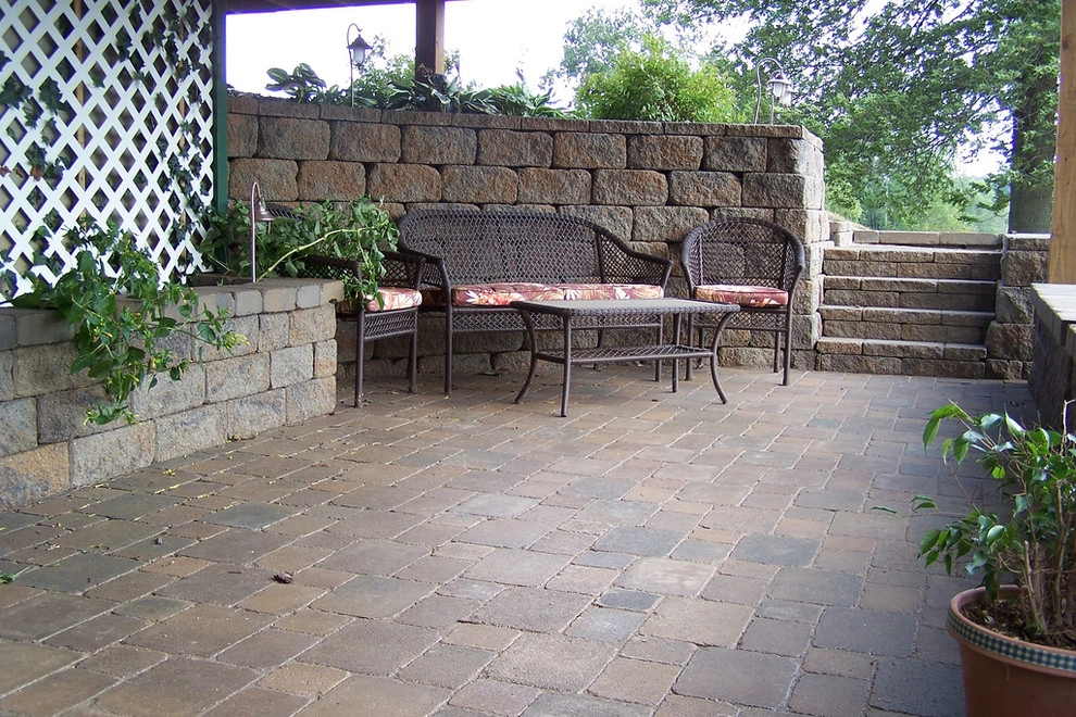 Custom Patios by Goetz Landscaping - Photo 7