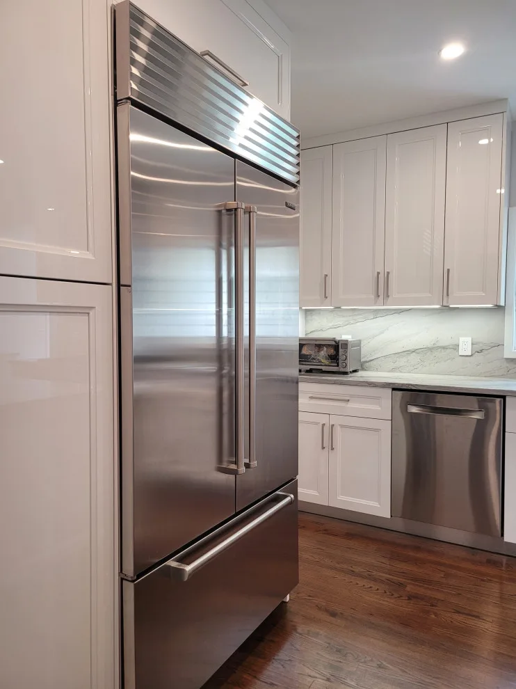 Contemporary Kitchen in Manhasset by Galante Building & Renovations, Inc. - Photo 2