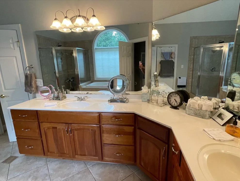 Contemporary rustic bathroom by Melissa Rieser Interiors - Photo 2