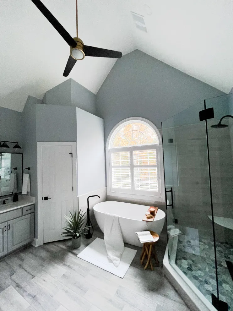 Contemporary rustic bathroom by Melissa Rieser Interiors - Photo 6