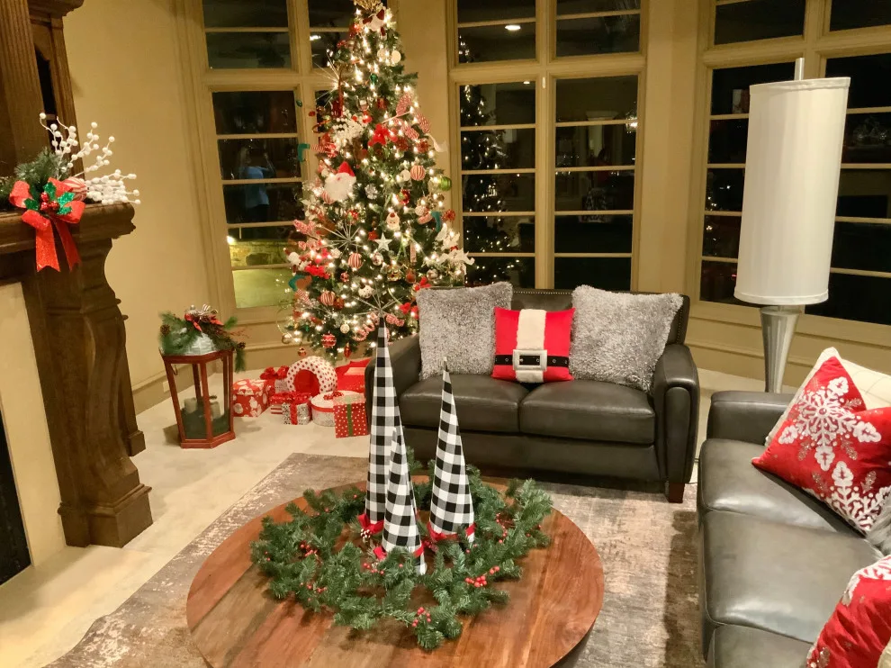 Bespoke Holiday Project 2019 by Surface To Surface Interior Design/Construction - Photo 16
