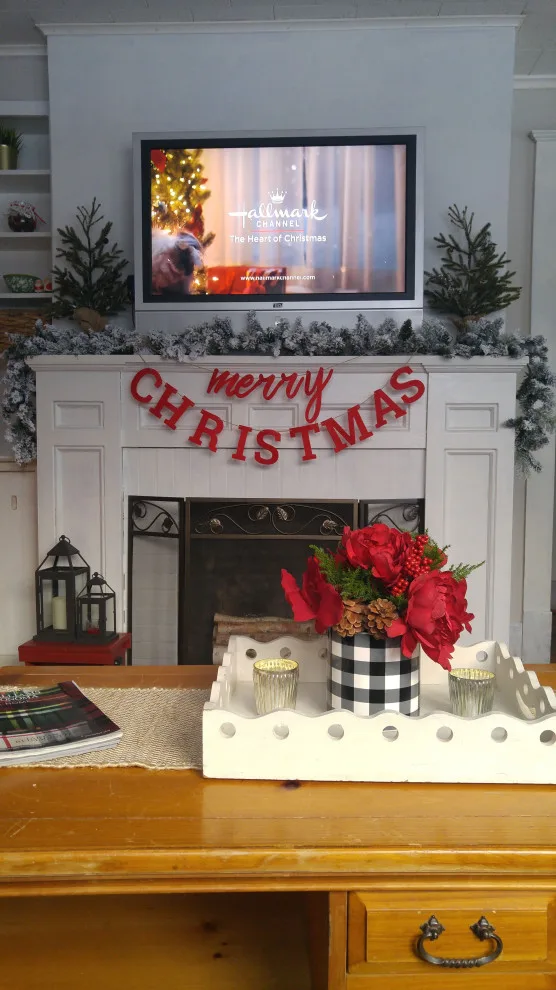 Holiday Styling by Deborah Roides Interior Design - Photo 11